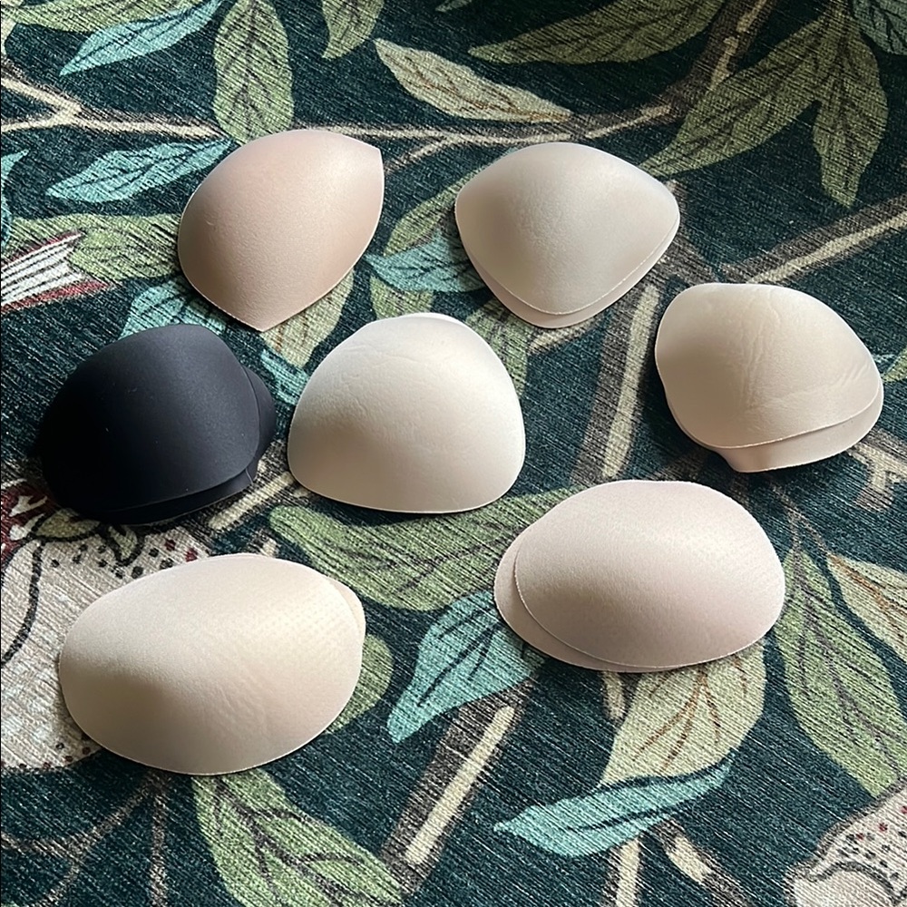 7 Set of Bra Inserts in Black and Nude